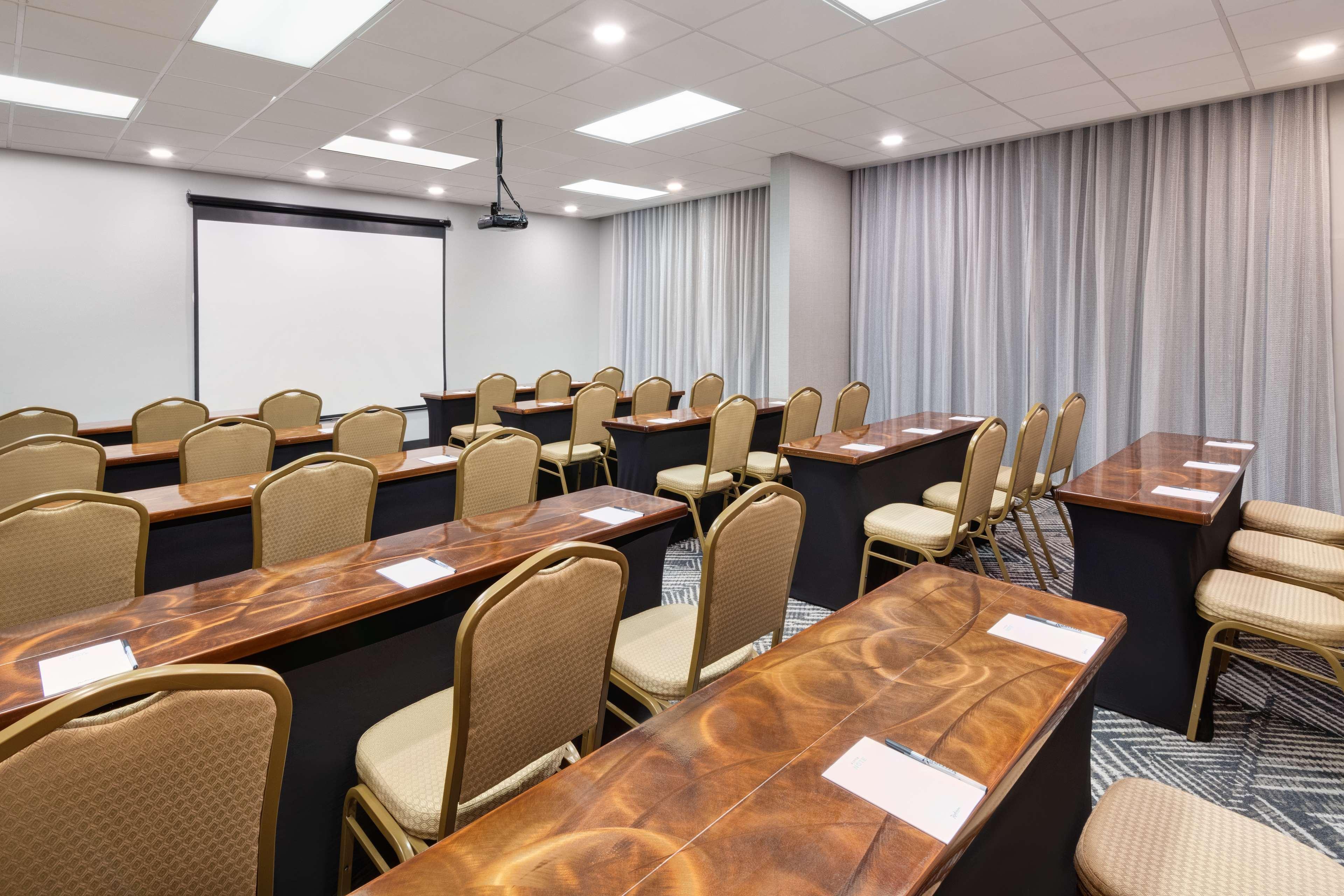 Radisson Hotel Nashville Airport Экстерьер фото