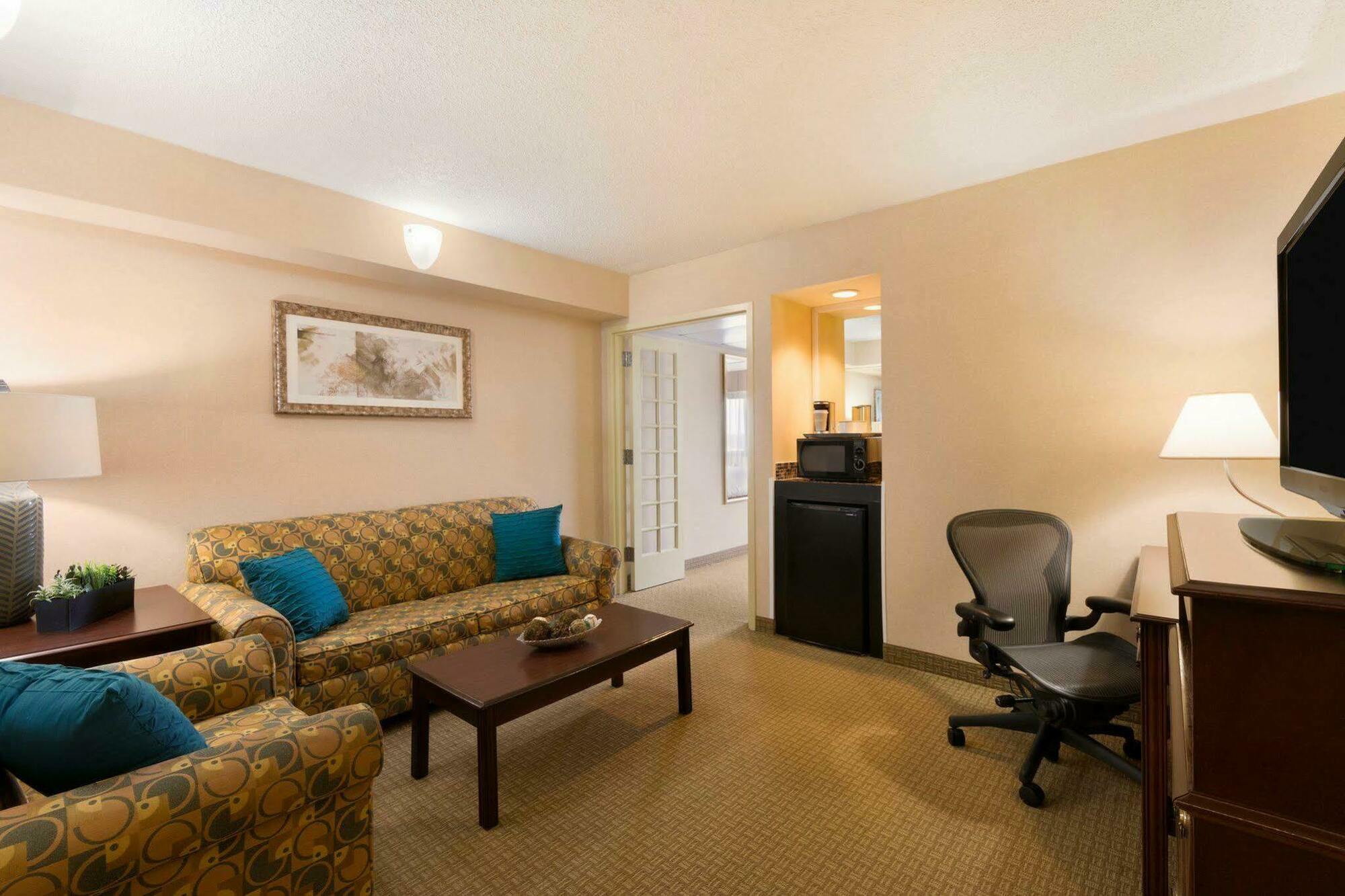 Radisson Hotel Nashville Airport Экстерьер фото